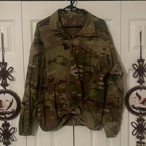 OCP Windbreaker. Meduim Reg